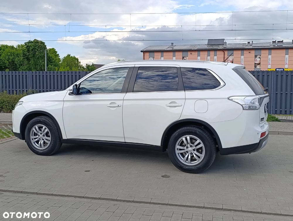 Mitsubishi Outlander 2.0 Intense + Navi 4WD CVT - 7
