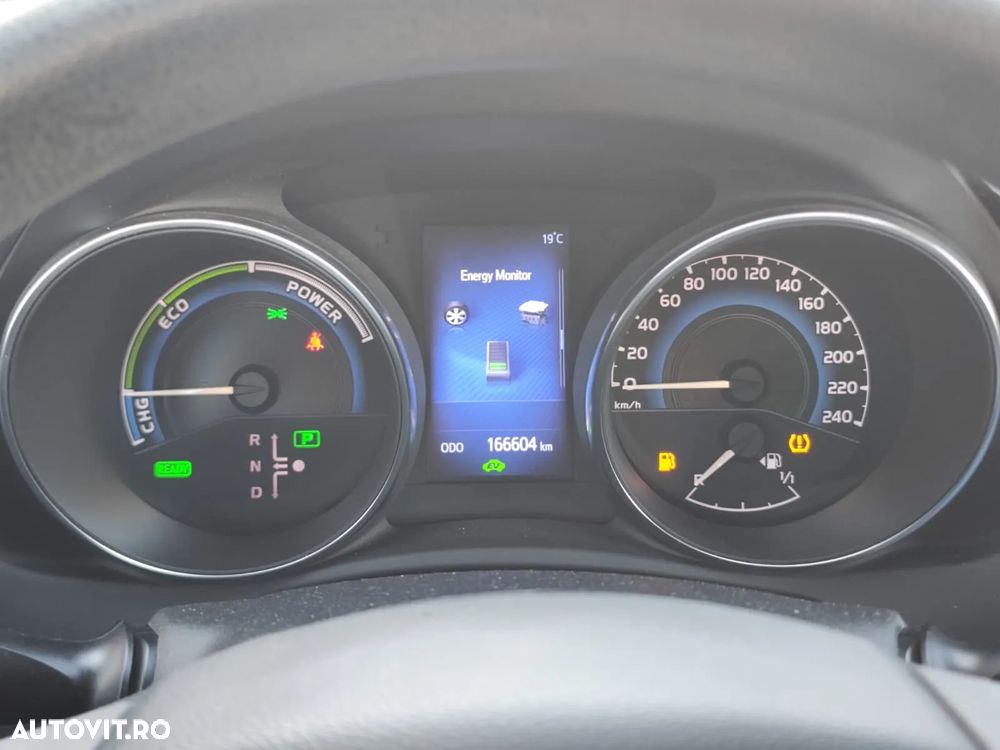 Toyota Auris 1.8 L VVT-i Hybrid Luna - 24