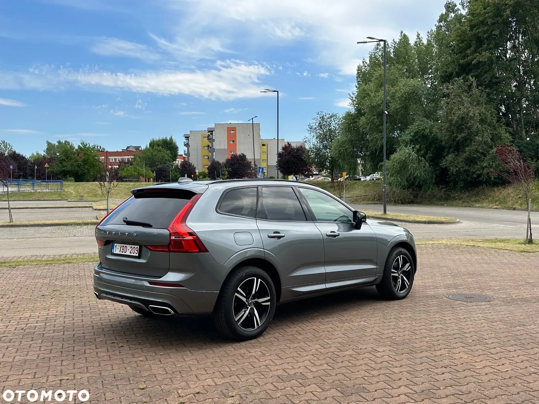 Volvo XC 60 D4 R-Design - 12