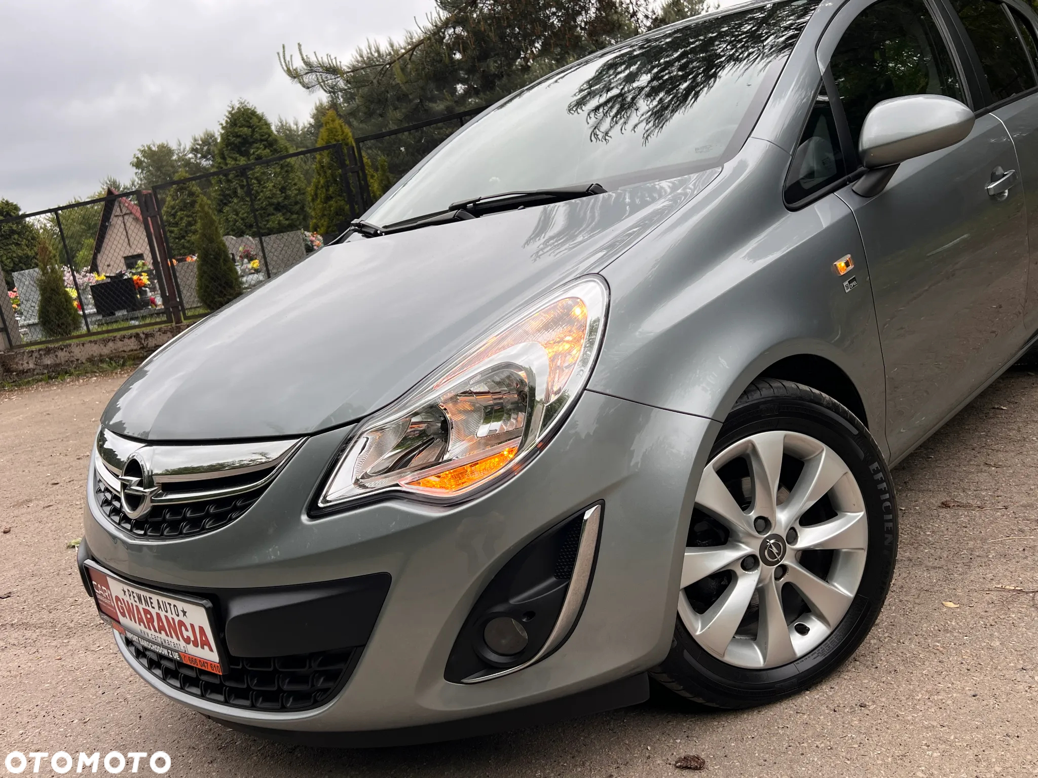 Opel Corsa 1.4 16V Cosmo - 3