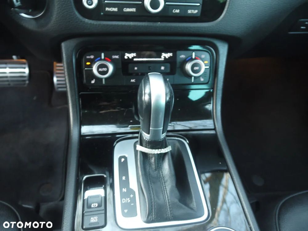 Volkswagen Touareg 3.0 V6 TDI BMT - 19