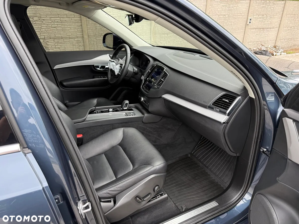 Volvo XC 90 - 26