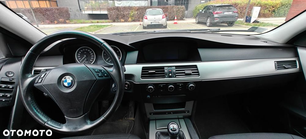 BMW Seria 5 520d - 12