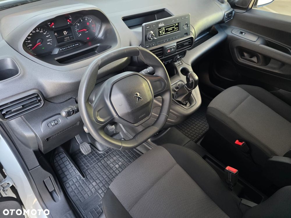 Peugeot PARTNER - 16