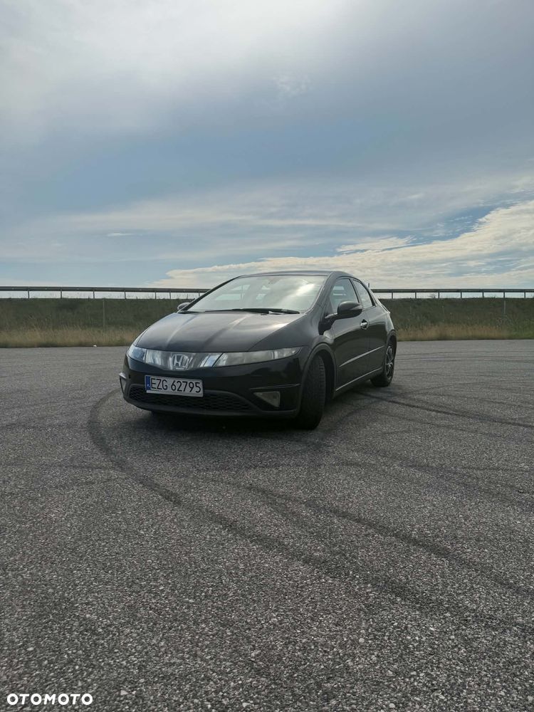 Honda Civic 1.8 Comfort - 1