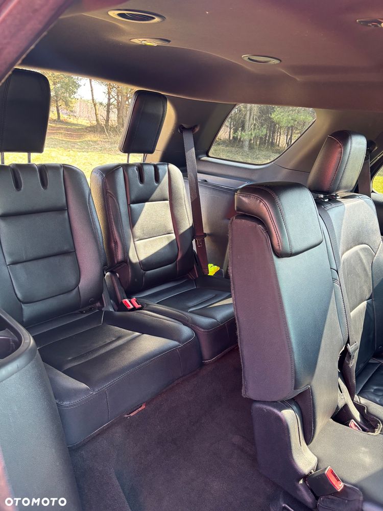 Ford Explorer - 10