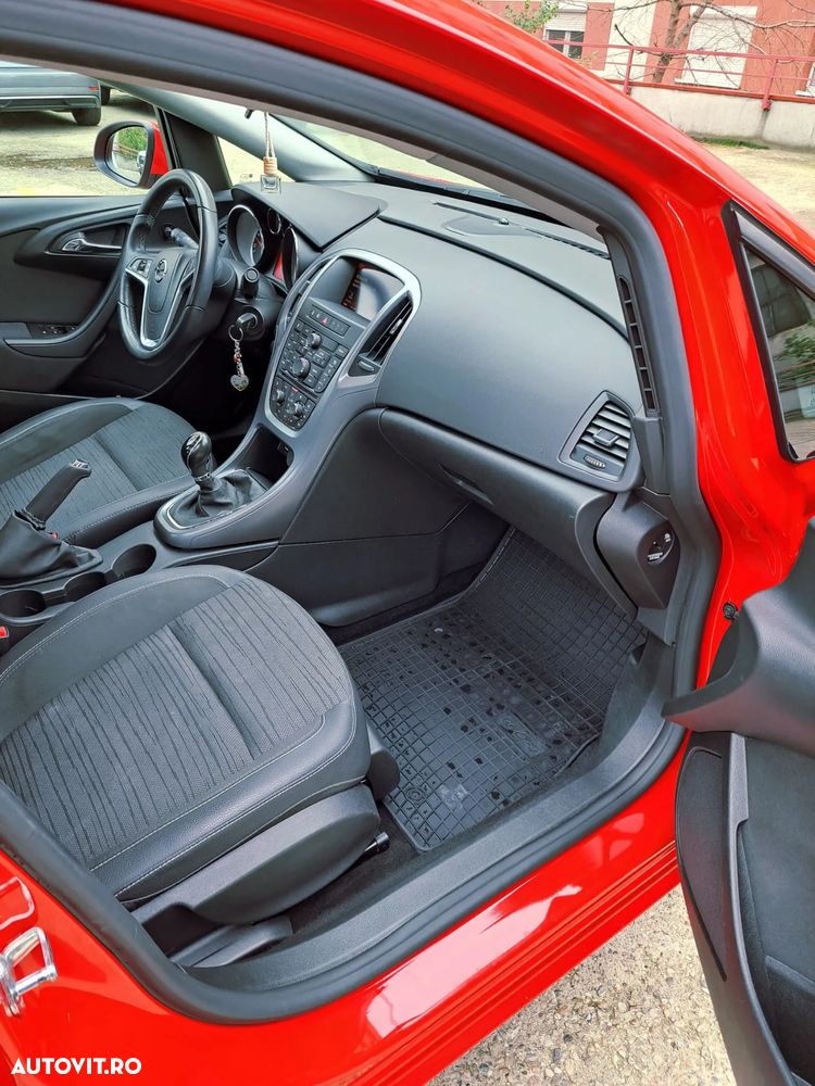 Opel Astra 1.4 Turbo ECOTEC Enjoy - 4