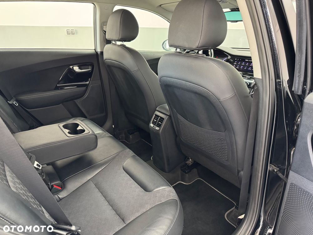 Kia Niro ver-1-6-gdi-hev-2wd-opf-spirit - 28