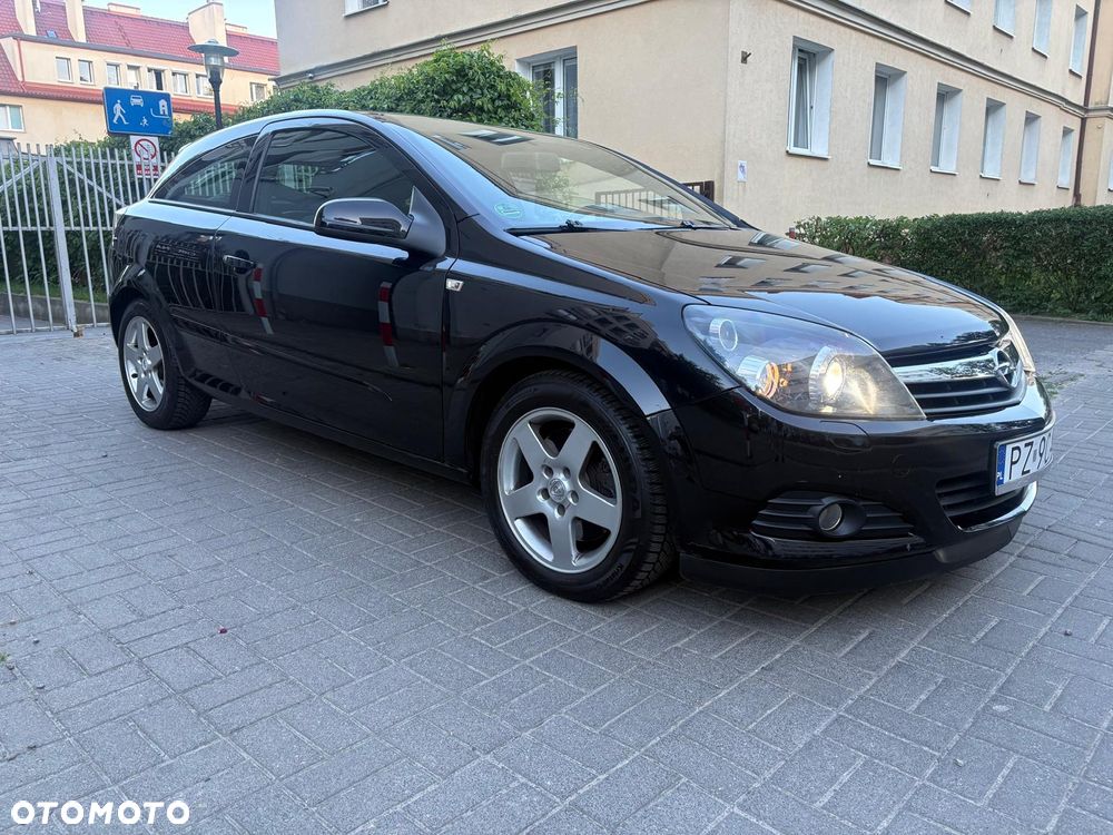 Opel Astra 2.0 Turbo Edition - 1