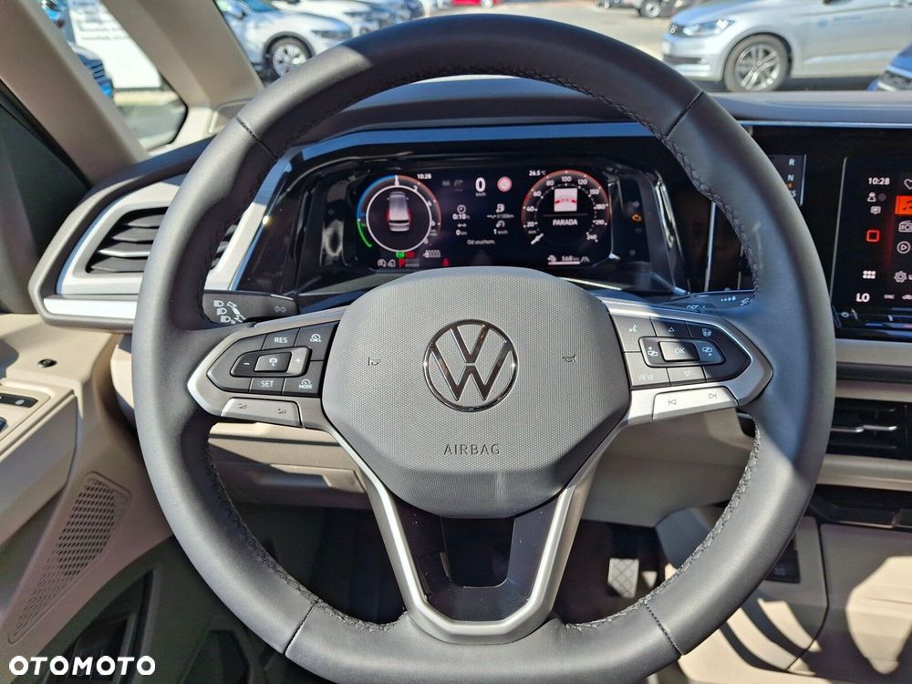 Volkswagen Multivan - 30