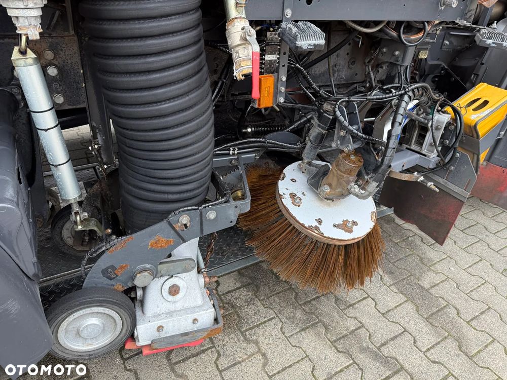 Scania P230 4x2 EURO5 ZAMIATARKA JOHNSTON VT605- 6 M³ - 18