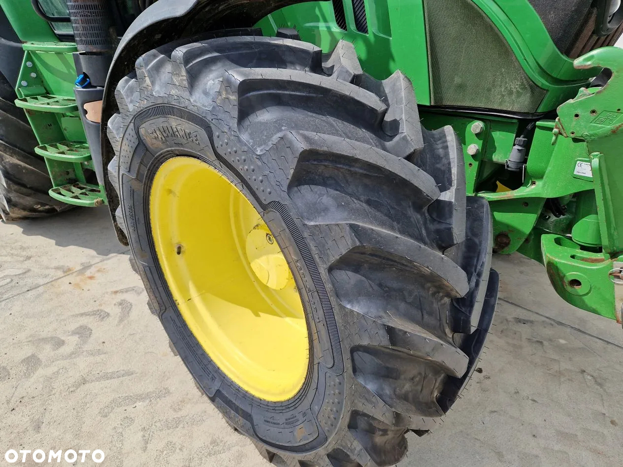 John Deere 6115 R - 19