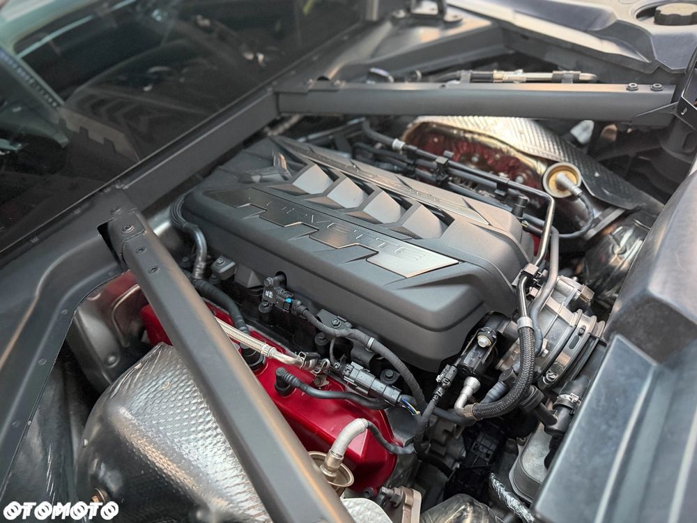 Chevrolet Corvette - 24