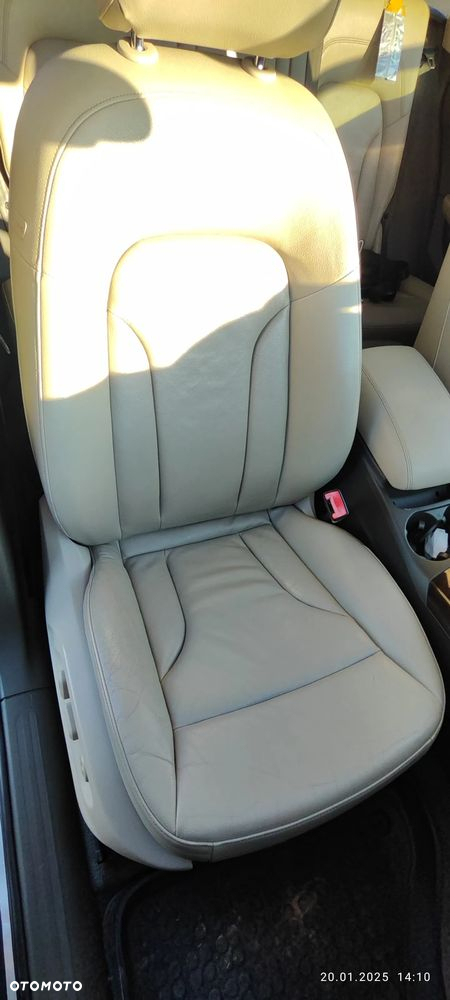 Audi Q5 3.2 FSI Quattro S tronic - 9