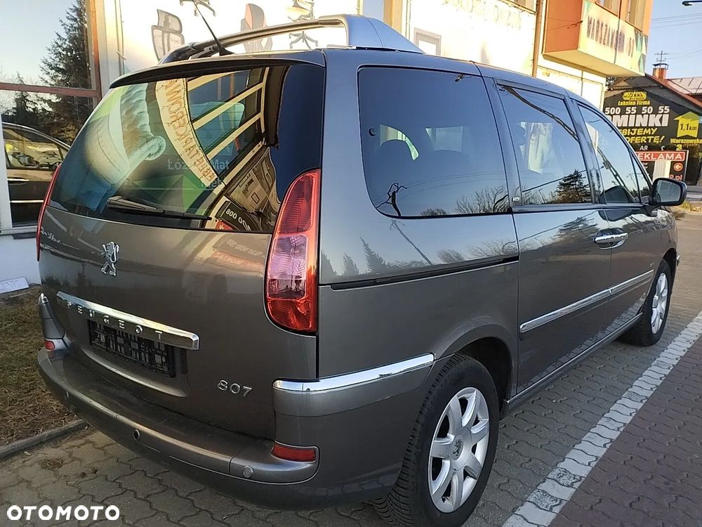 Peugeot 807 HDi 135 Family - 5