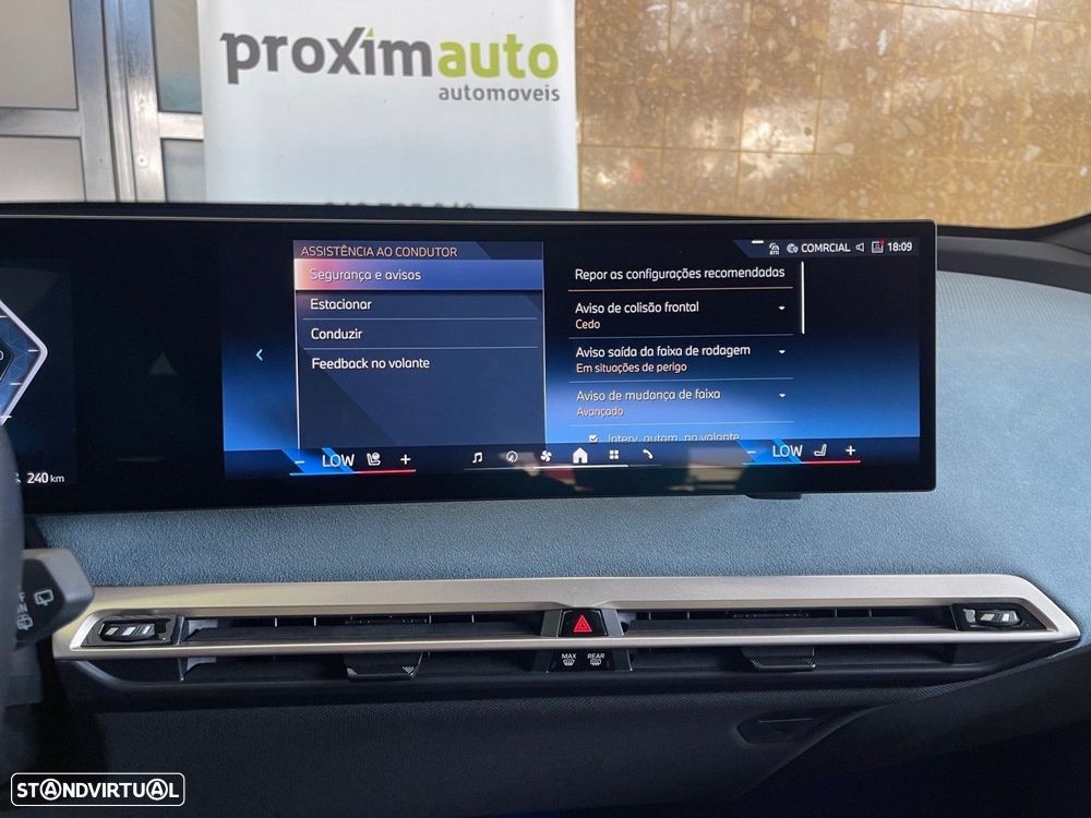 BMW iX xDrive 40 Pack Desportivo - 9