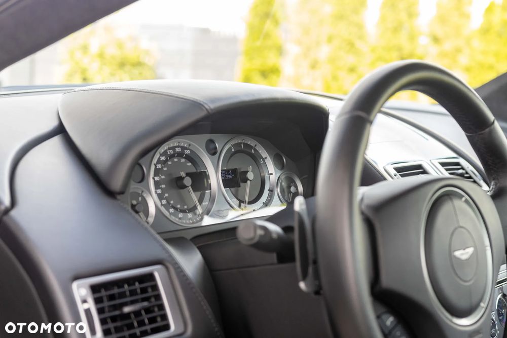 Aston Martin DB9 Touchtronic - 16