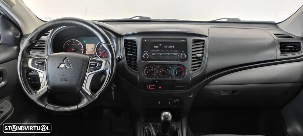 Mitsubishi L200 2.4 DI-D CD Invite 2WD - 29
