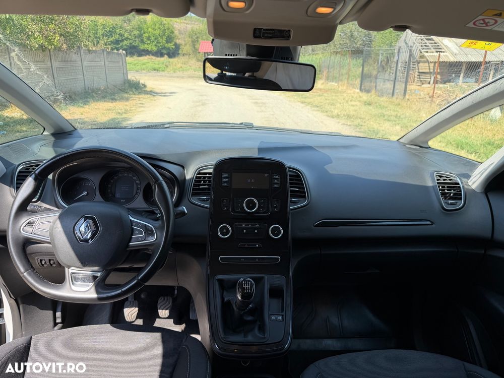 Renault Scenic - 11