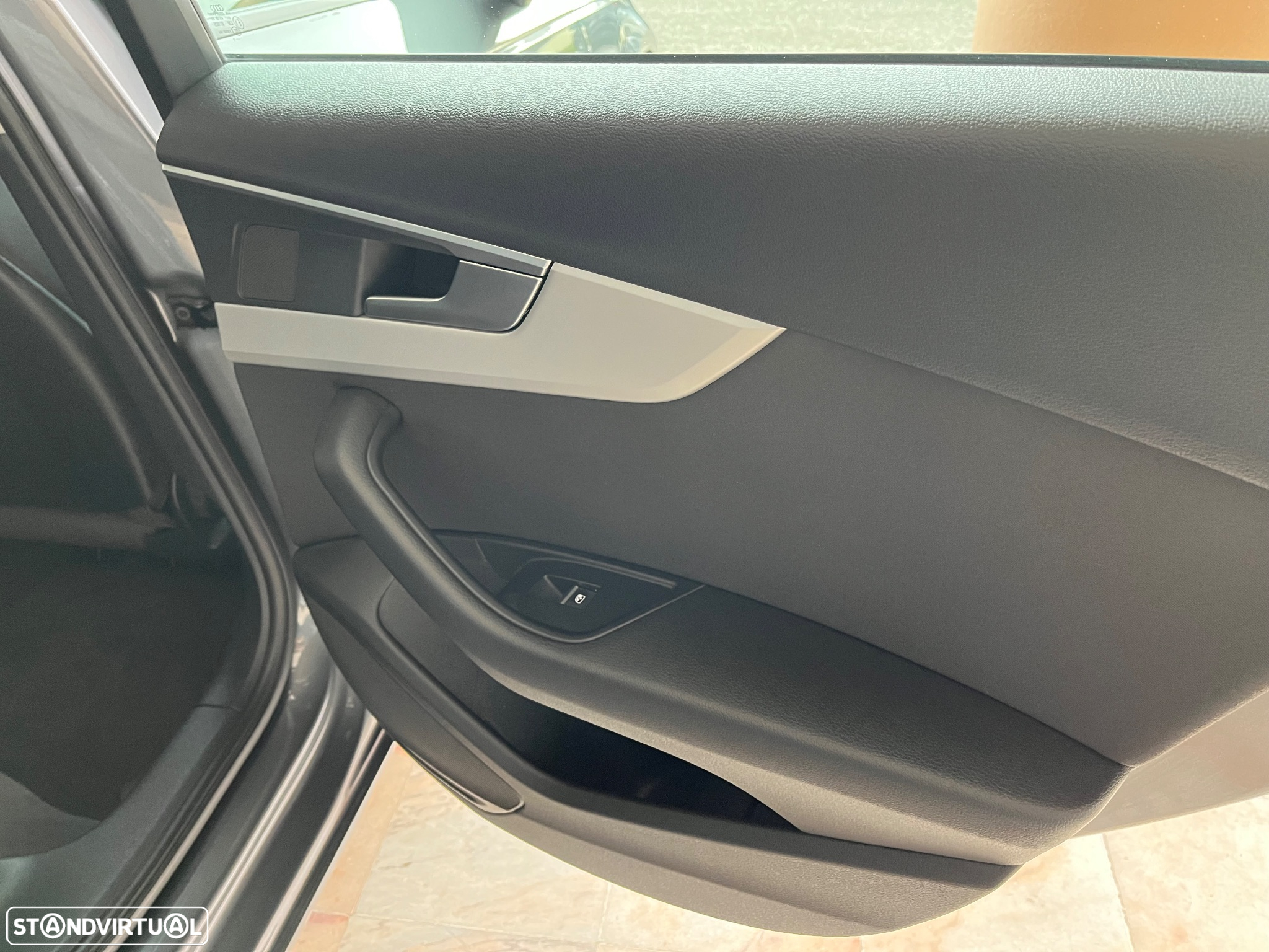 Audi A4 Avant 35 TDI Design S tronic - 39