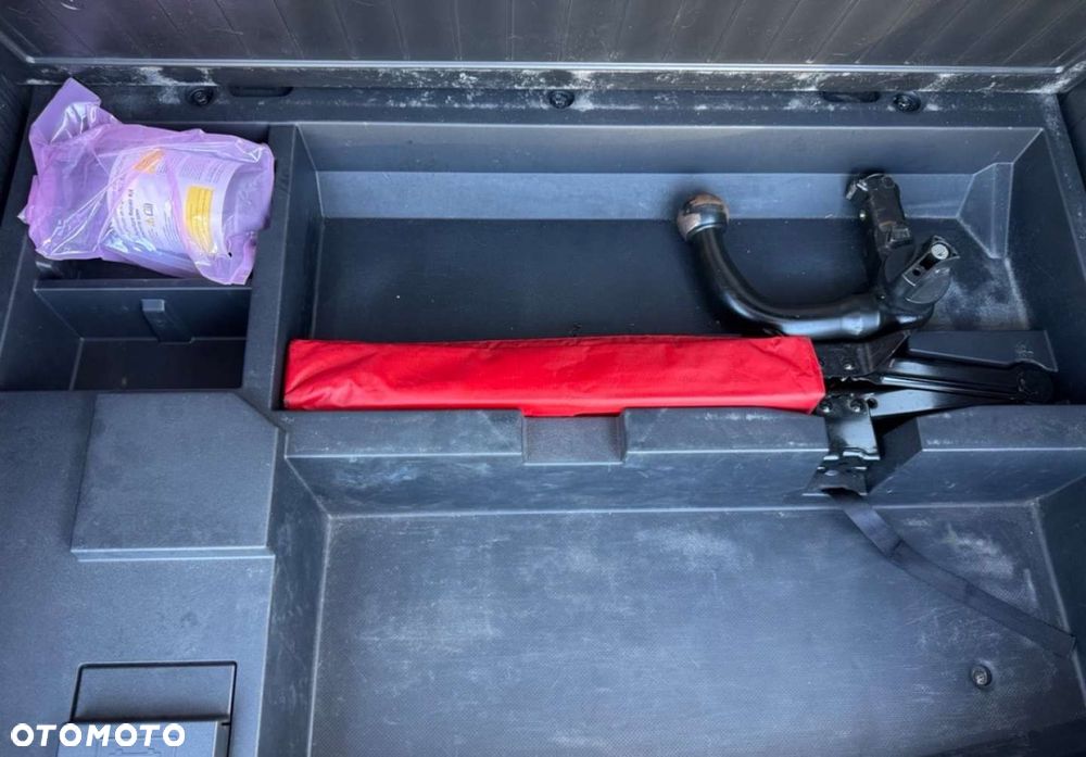 Mitsubishi Outlander - 12