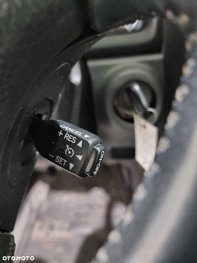 Toyota Land Cruiser - 23