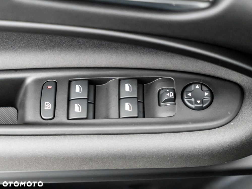 Alfa Romeo Junior 1.2 VGT Ibrida Ti - 20