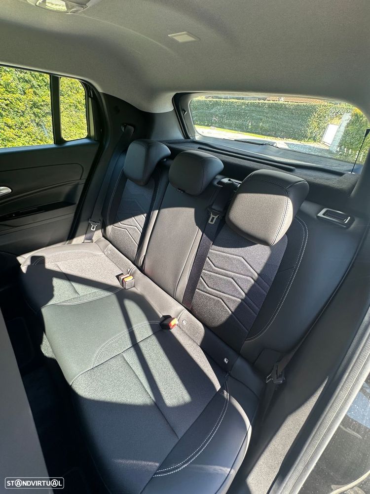 Jeep Avenger 1.2 GSE T3 Altitude - 13