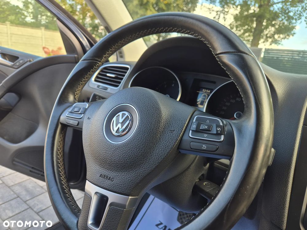 Volkswagen Golf - 28