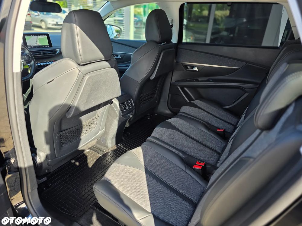 Peugeot 5008 1.5 BlueHDI Allure S&S EAT8 - 23