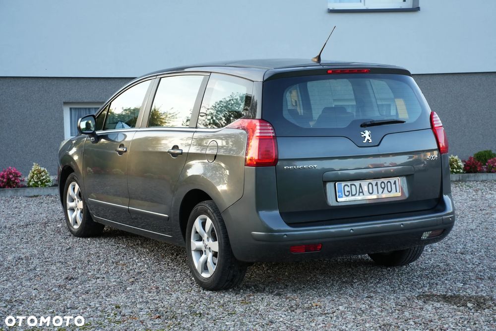 Peugeot 5008 1.6 HDi Family 7os - 22