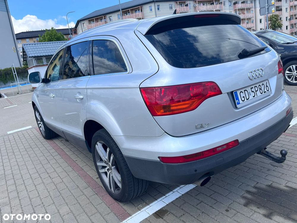 Audi Q7 - 7
