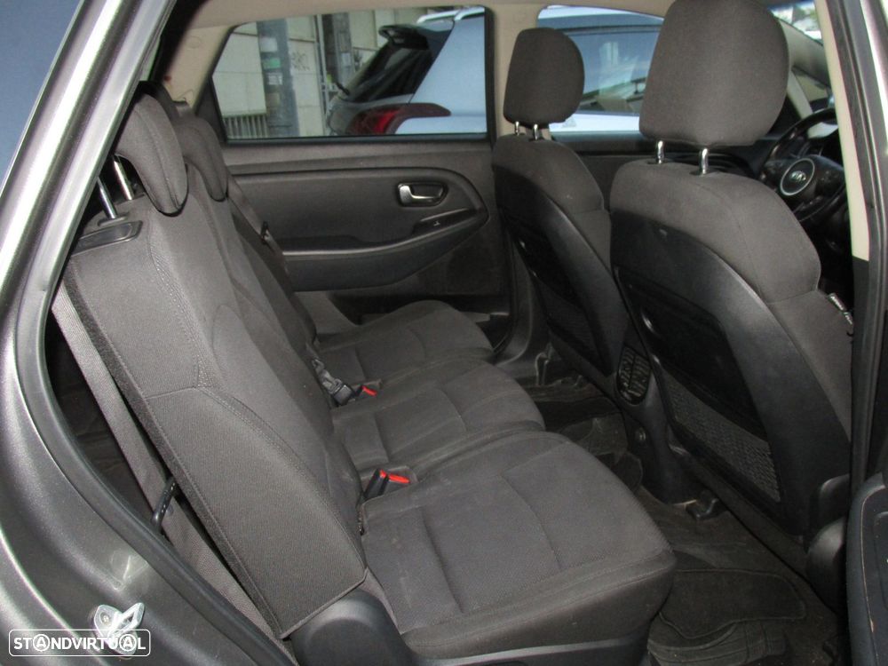 Kia Carens 1.7 CRDi ISG TX - 14