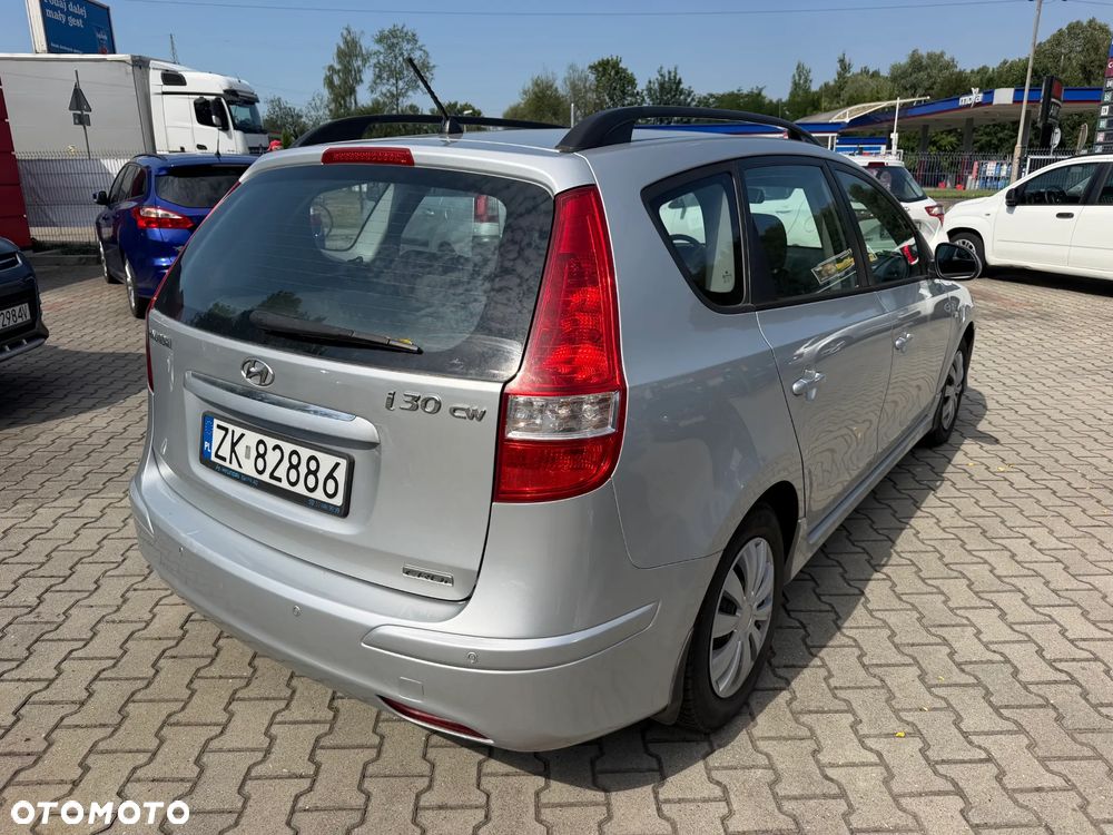 Hyundai i30 1.6 CRDi Classic + - 5