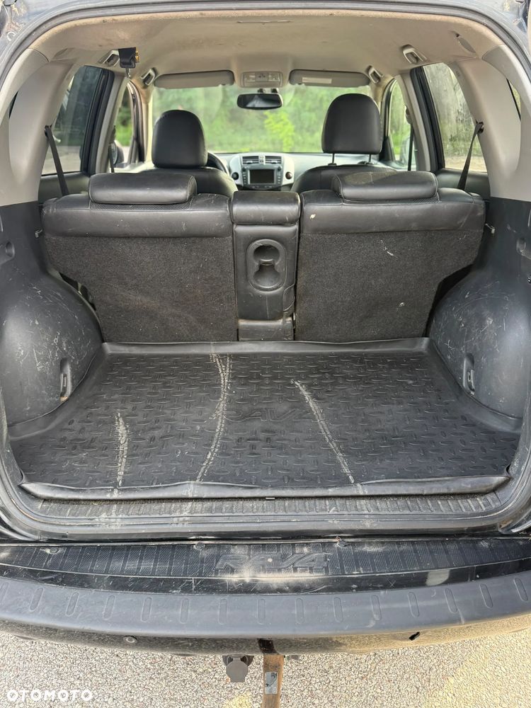 Toyota RAV4 - 12
