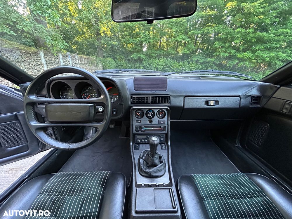 Porsche 924 - 12