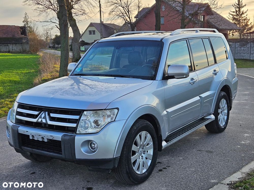 Mitsubishi Pajero 3.2 DI-D Automatik Intense - 1