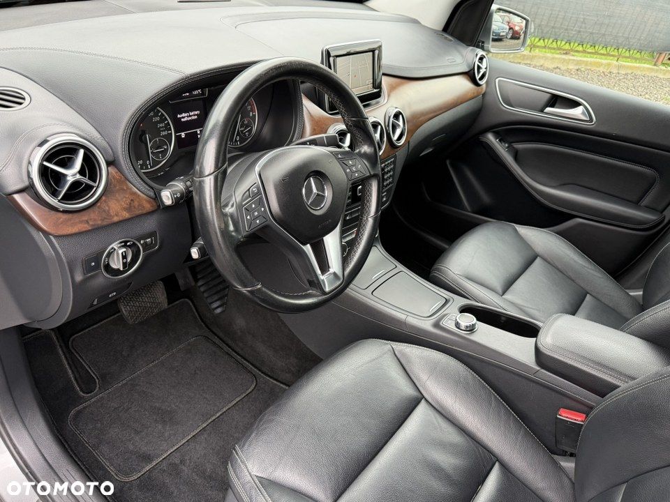 Mercedes-Benz Klasa B 180 (BlueEFFICIENCY) 7G-DCT - 17