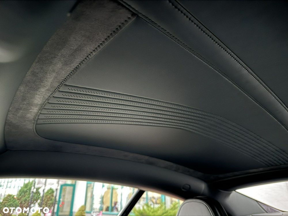 Aston Martin DB11 - 26