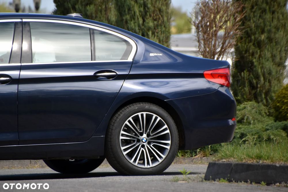 BMW Seria 5 530e iPerformance xDrive Luxury Line - 19