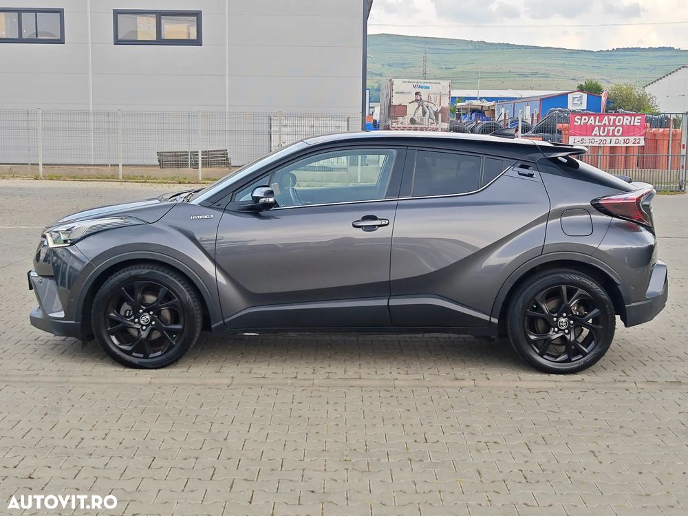 Toyota C-HR ver-1-8-hsd-122-cp-4x2-cvt-c--ult-style-bi--tone - 20