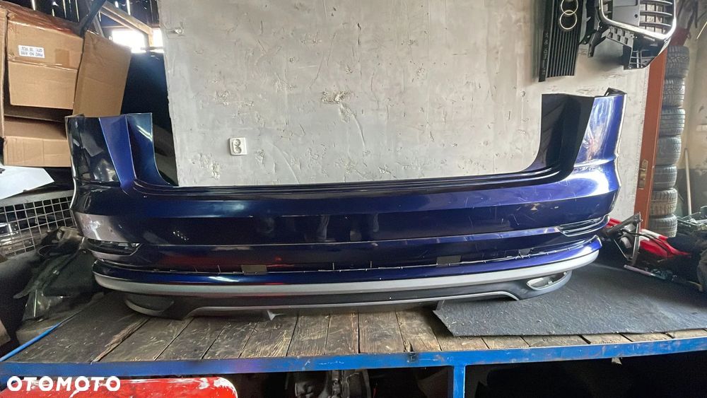 Zderzak tylny tył Audi Q8 S-Line Sline 4M8 Kratka