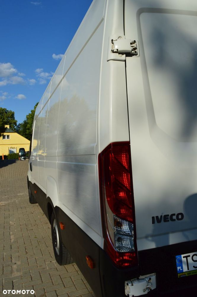 Iveco DAILY - 12