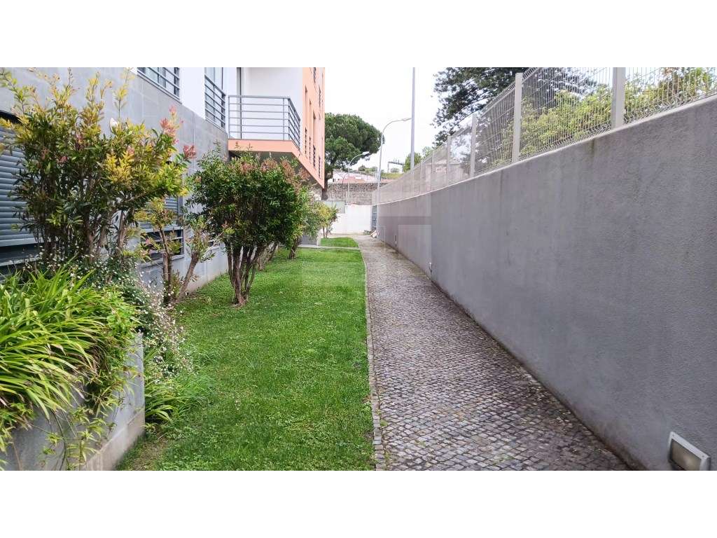 T1 Benfica com 78 m2, em condomínio fechado com piscina e jardim pr... - Grande imagem: 5/24