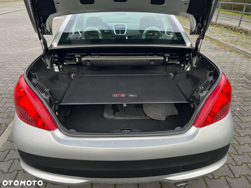 Peugeot 207 CC - 12