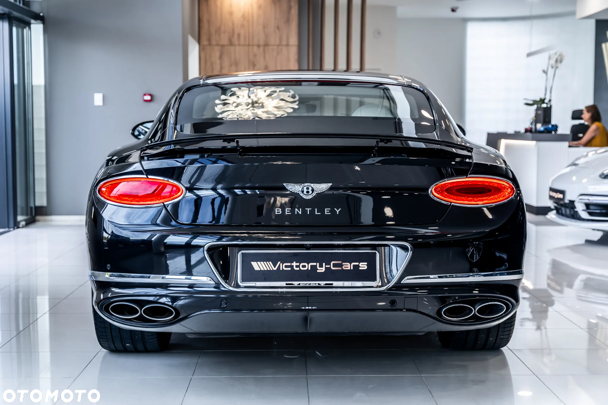 Bentley Continental GT New V8 - 16