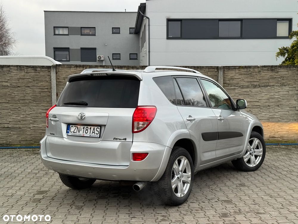 Toyota RAV4 2.2 D-4D Sol 180 - 10