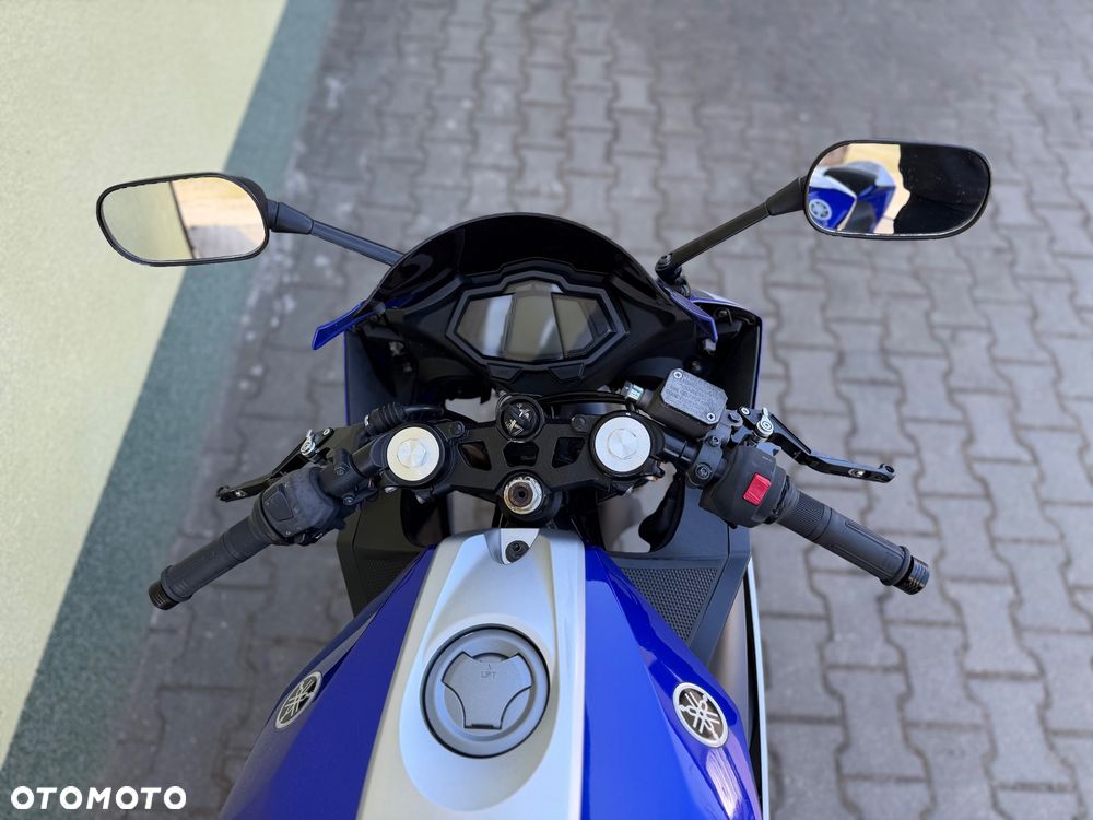 Yamaha YZF - 18