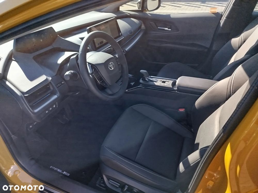 Toyota Prius Plug-in 2.0 Hybrid Executive - 7