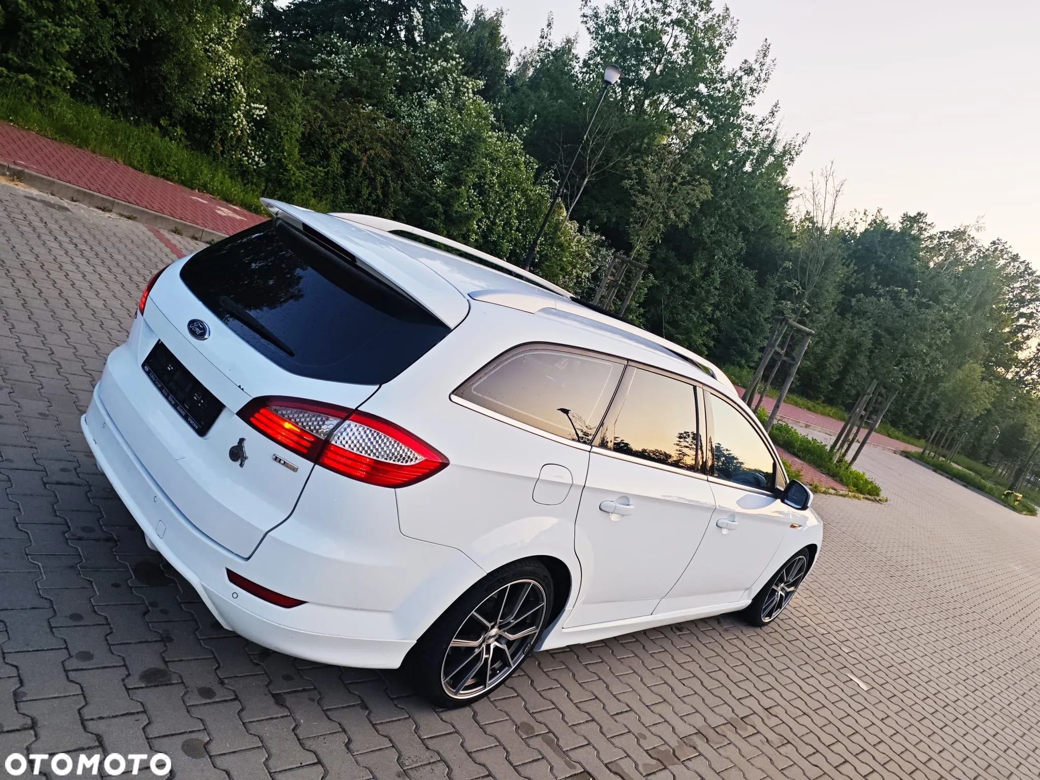 Ford Mondeo 2.0 TDCI ECOnetic Business Edition - 3